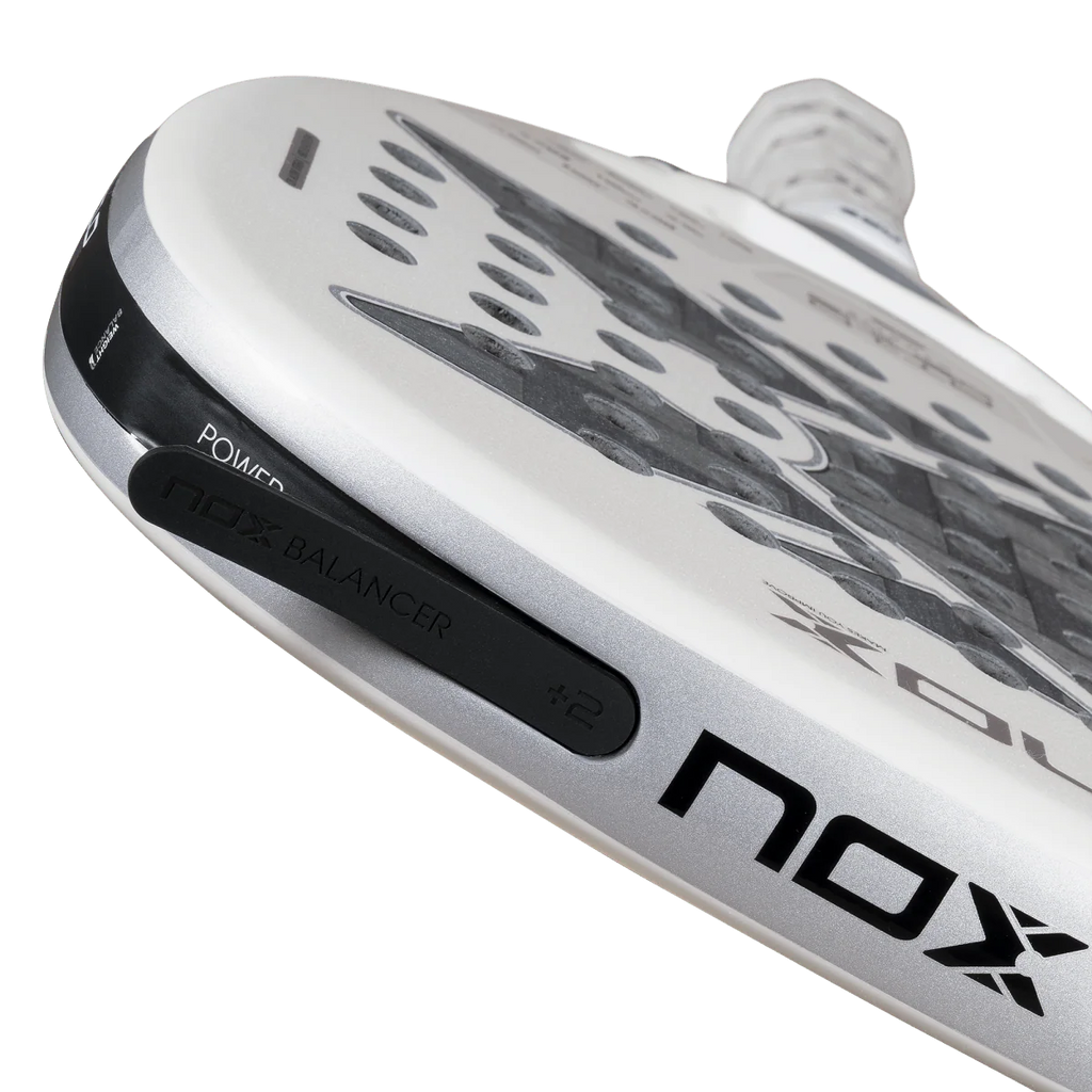 Pala NOX AT10 Genius Attack 12K Xtrem by Agustin Tapia 2026