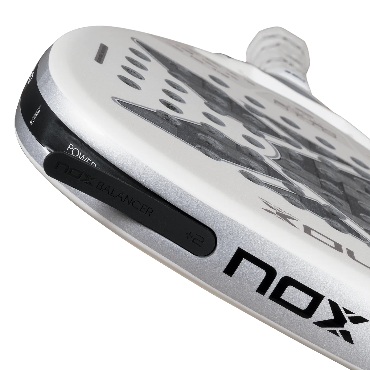 Pala NOX AT10 Genius Attack 12K Xtrem by Agustin Tapia 2026